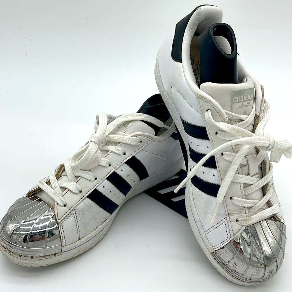 adidas Superstar Metal Chrome Toe White Black Metallic Women’s Size 6.5